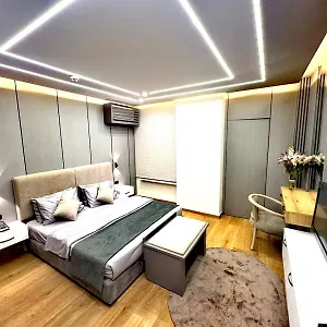Queens 4*, Beirut Lebanon